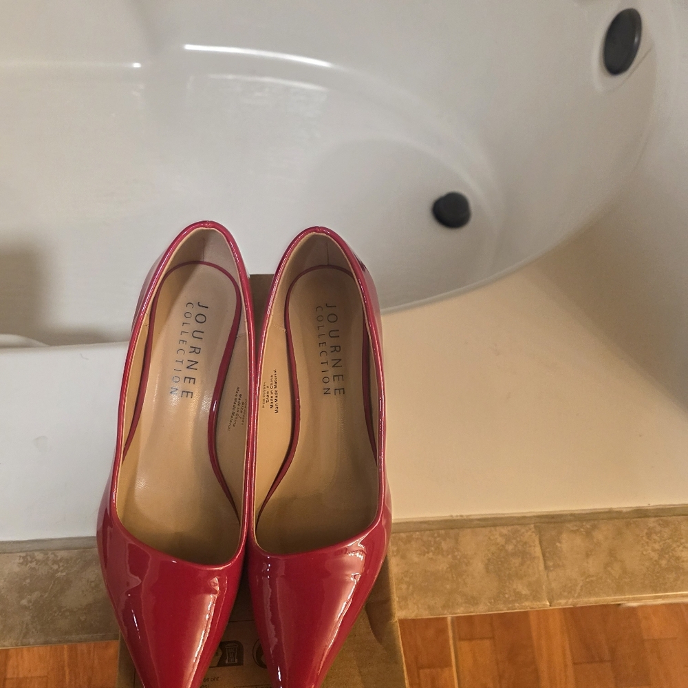 Journee Collection Vibrant Red Heels
